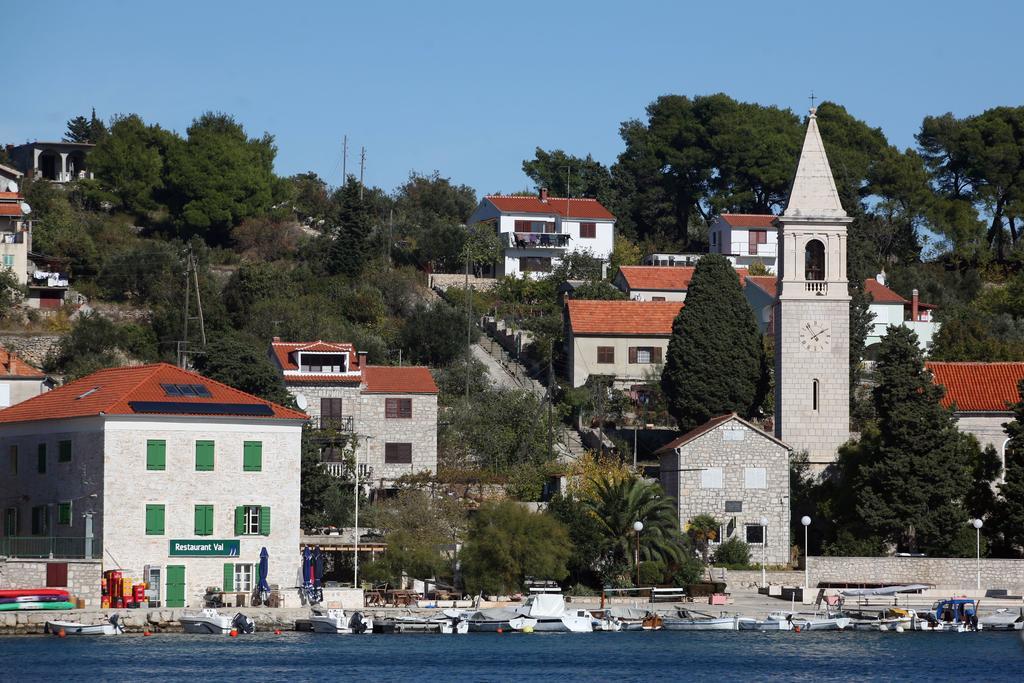 Hotel Maestral Prvić Luka Kültér fotó