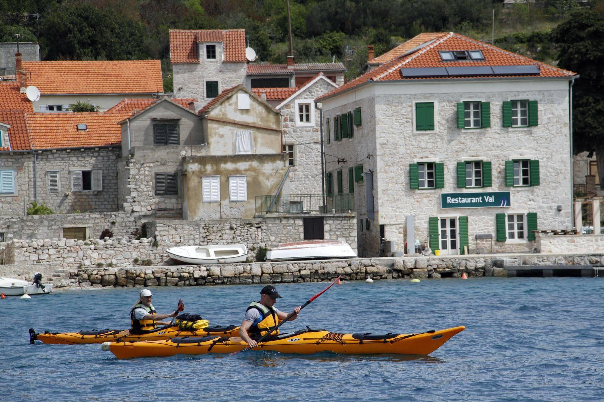 Hotel Maestral Prvić Luka Kültér fotó