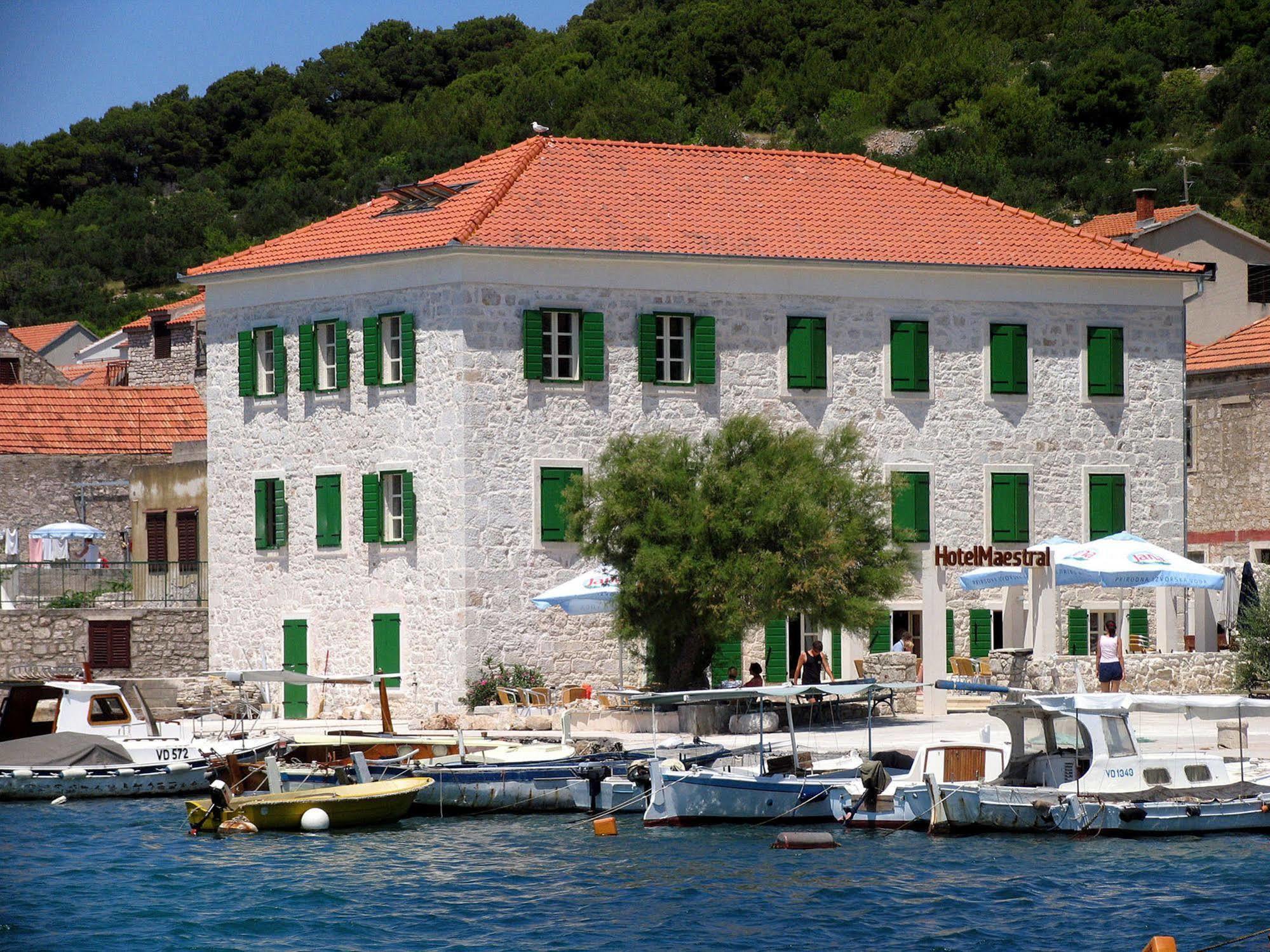 Hotel Maestral Prvić Luka Kültér fotó
