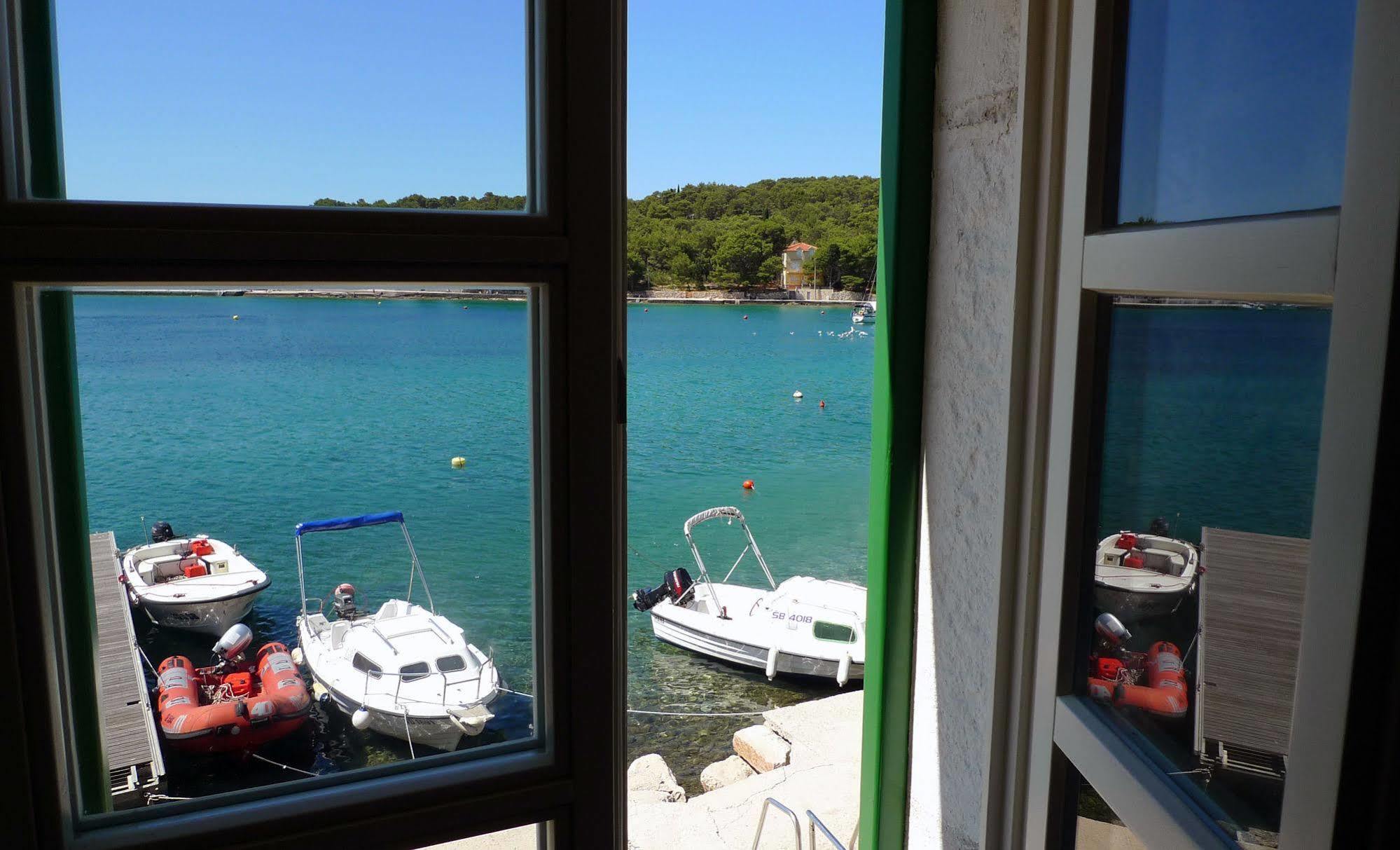 Hotel Maestral Prvić Luka Kültér fotó